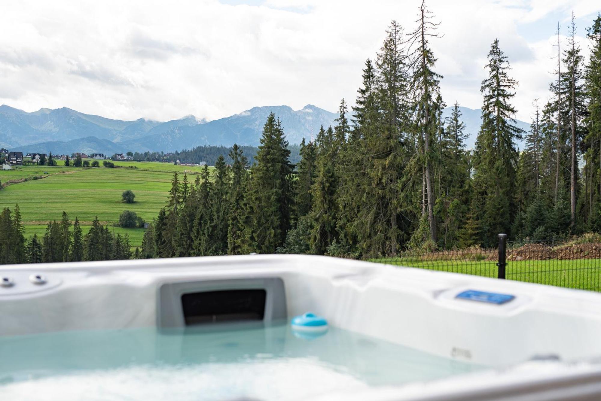 Dom Z Widokiem Na Gory I Prywatnym Jacuzzi W Zebie Villa